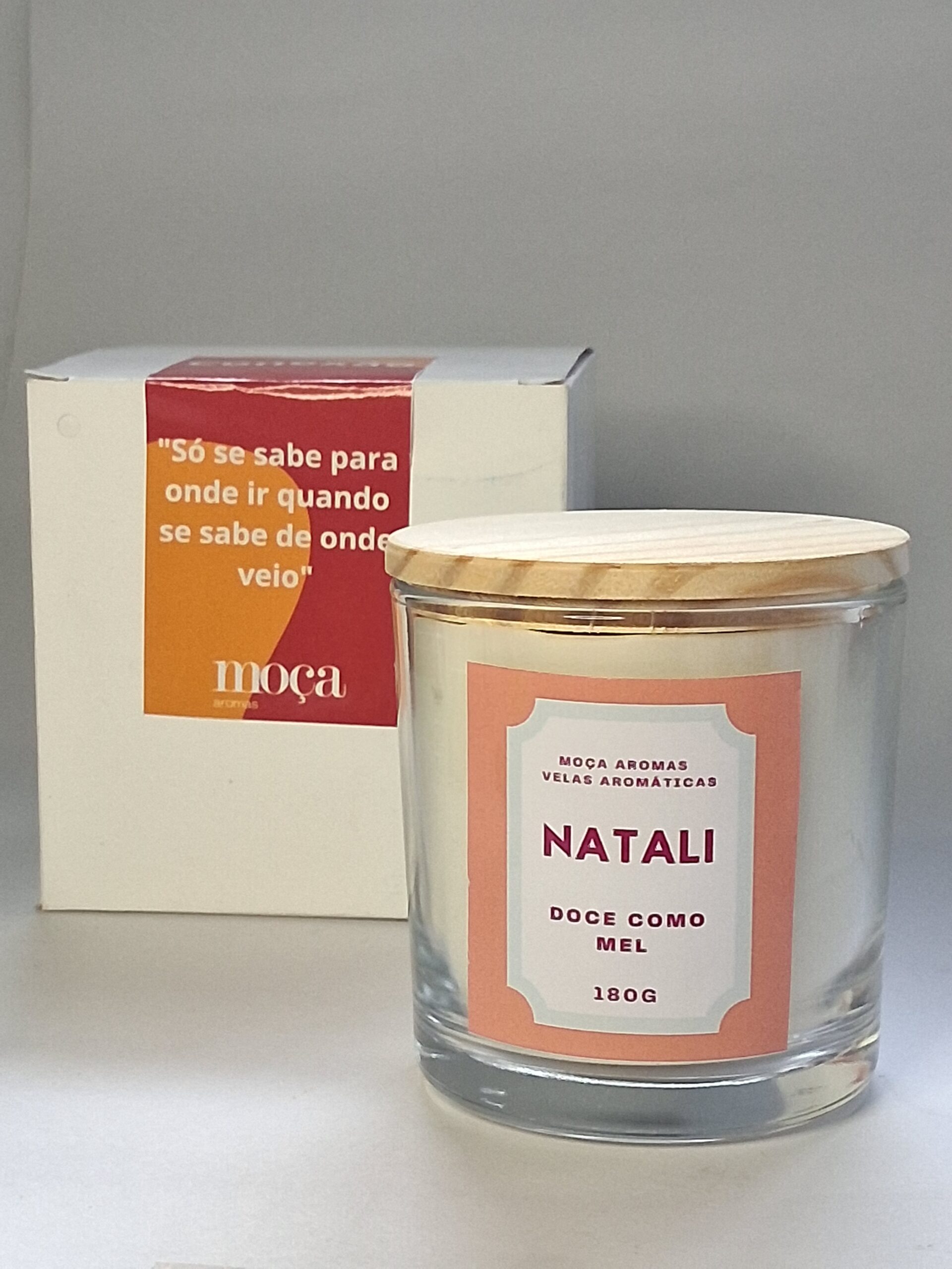 Natali - Vela Aromática perfumada 180G. AROMA FRUTAL DOCE. Cera 100% vegetal, essências livres de ftalatos e parabenos, pavio 100% algodão. - Imagem 4